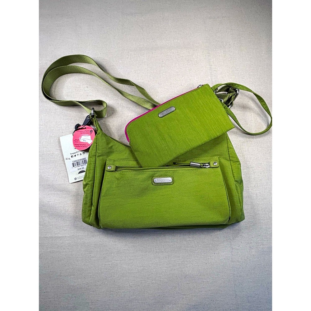 NWT Baggallini Green Solid Shoulder Bag Zip Closure w/ Wristlet